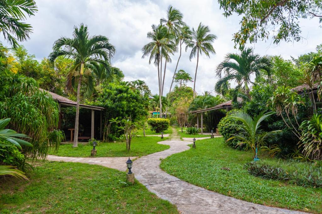 Lipa Noi Hotel | Satva Samui Yoga and Wellness Resort