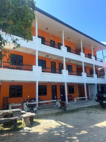 Baan Tai Hostel | Sea Breeze Backpacker