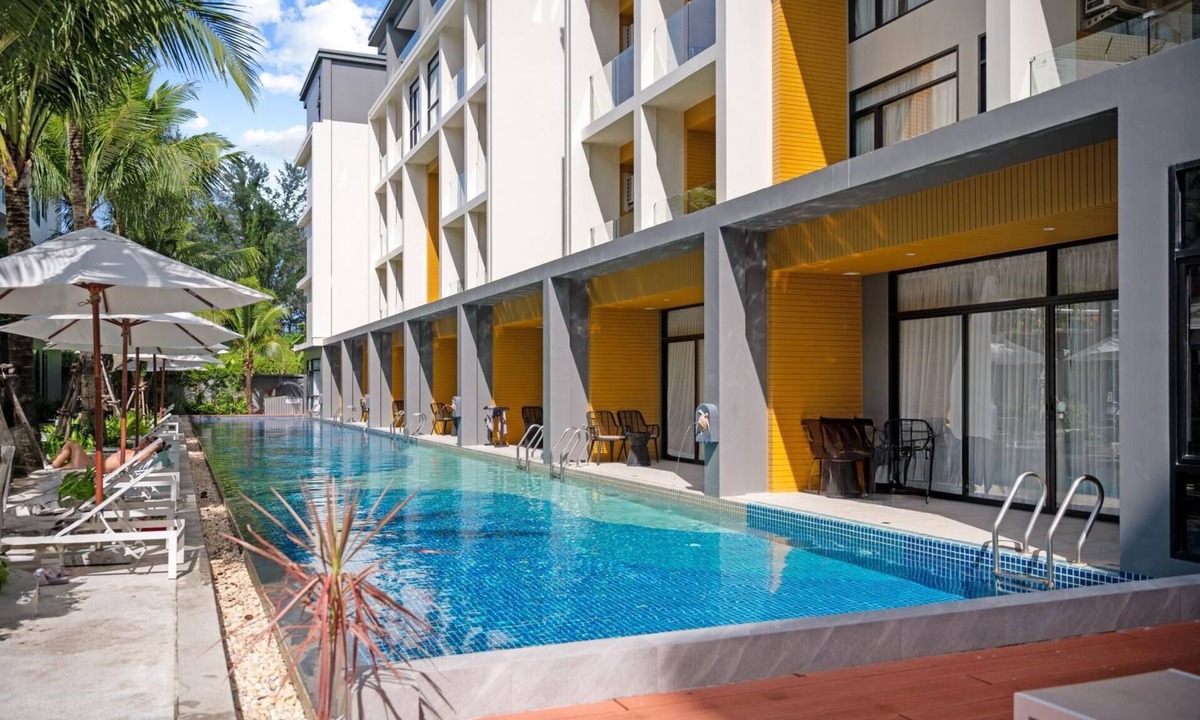 Sa Khu Condo | Sea Heaven 1320 Studio, 1 minute walk Naithon