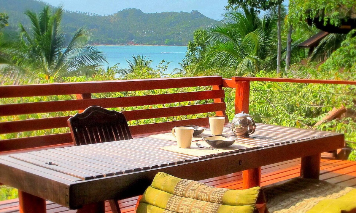 Ko Pha-ngan House | Sea View Beach House: One minute walk to beach, full kitchen, authentic design