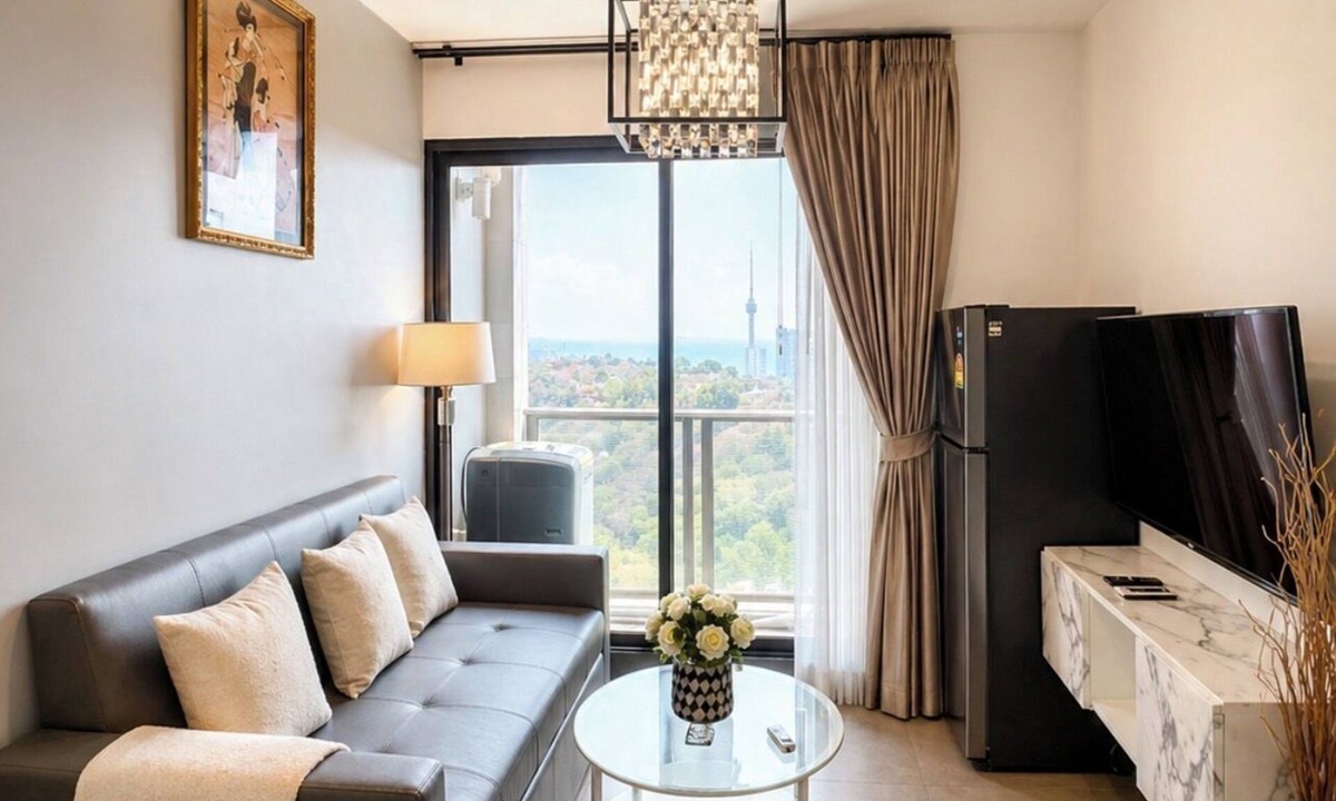 Pratumnak Hill Apartment | Seaview High Floor 2 BR Condo Near Walking Street