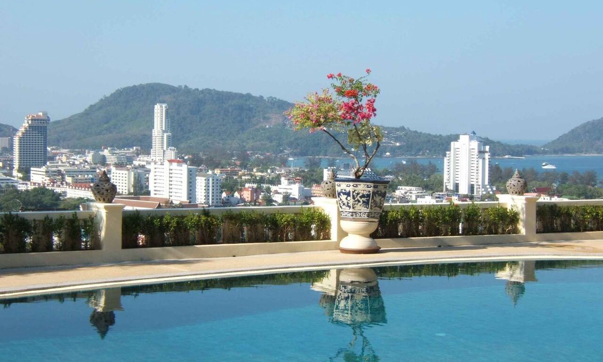 Patong Apartment | Seaview large apartment one bedroom with jacuzzi