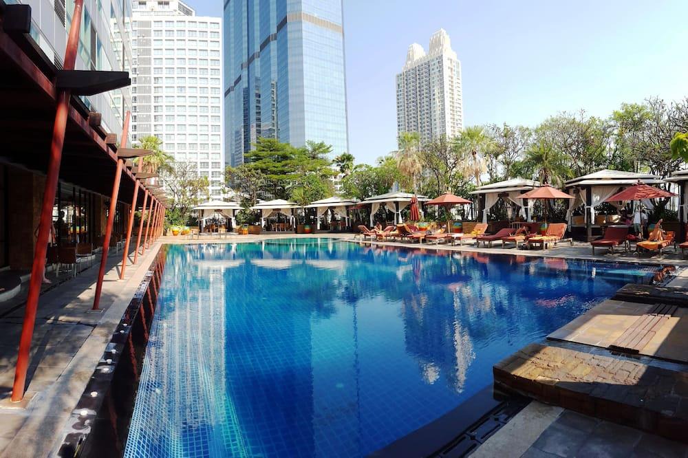 Yan Nawa Apartment | Serviced 2 Bed SKY VILLAS with Pool, View and BTS