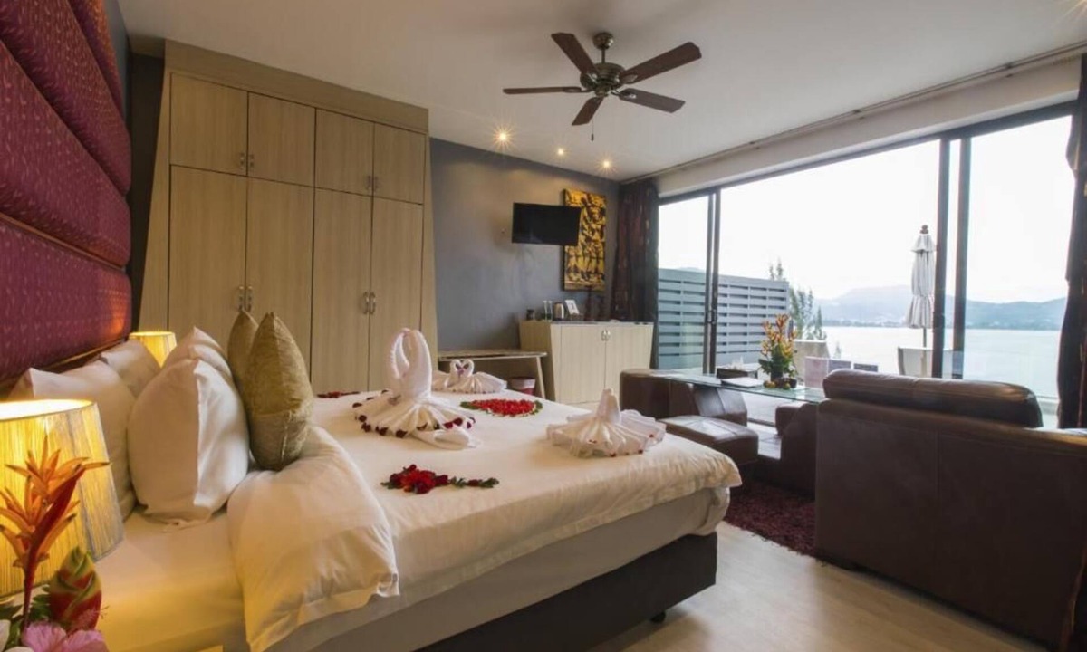 Patong Resort | (SHA+)Deluxe with Jacuzzi in Patong