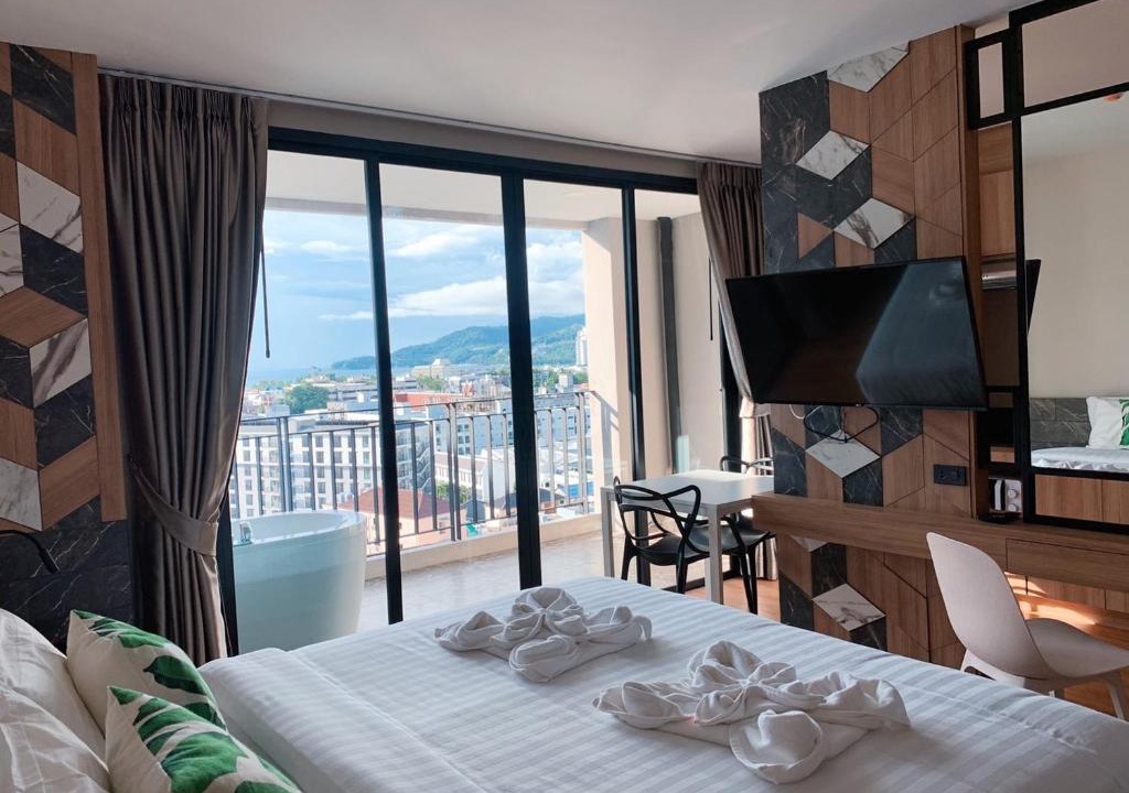 Nanai Road Hotel | Sky Wave Patong