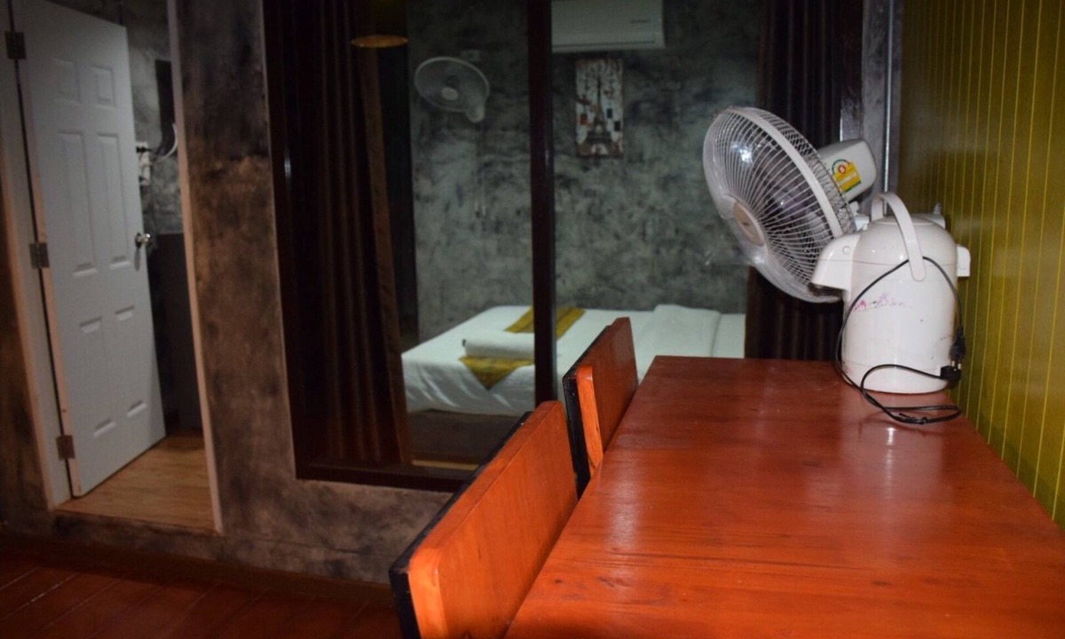 Prakhon Chai Hotel | Sohground Boutique Resort