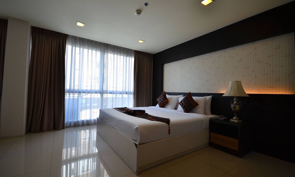 Nong Bon Hotel | Solace @ Srinakarin