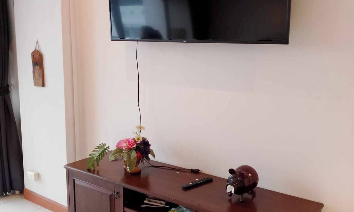 Pratumnak Hill Apartment | sombat condo seaview 1 bedroom