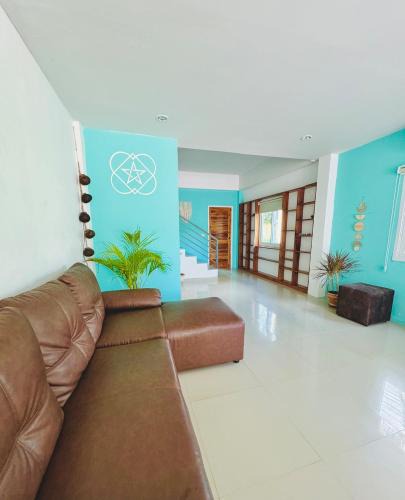 Hin Hong House | Spacious 2 bedroom house in Hin Kong