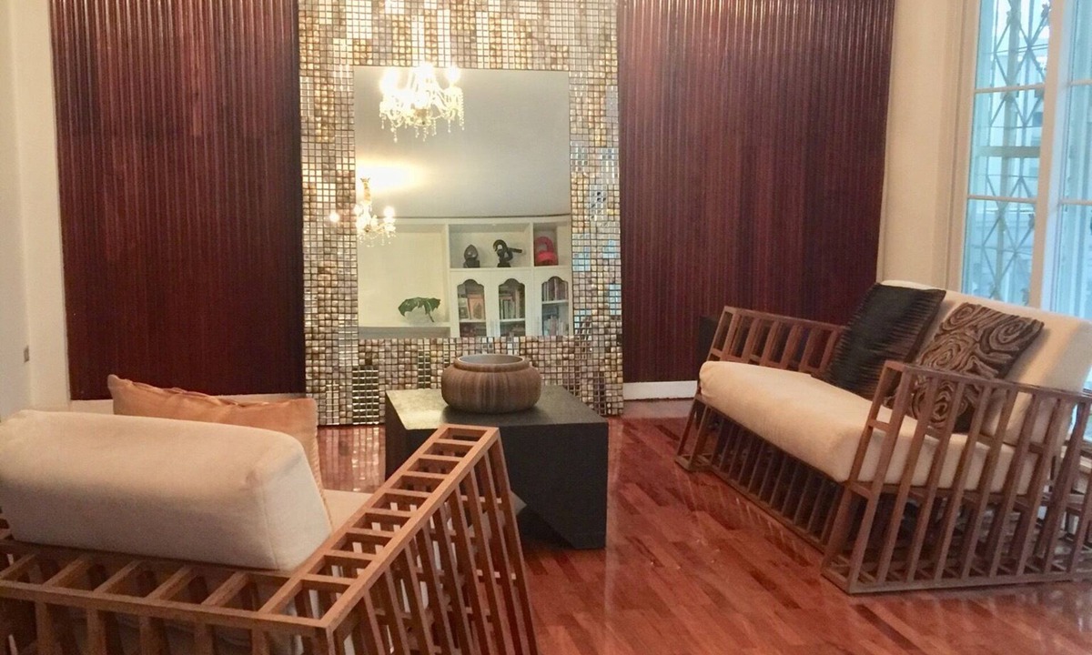 Thung Maha Mek House | Spacious, lovely city townhome ideal for traveling family and friend groups