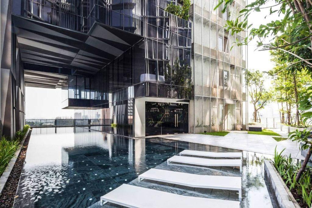 Samsen Nai Condo | [SR 2.2] 2BR FUTURISTIC @ BTS, Bangkok