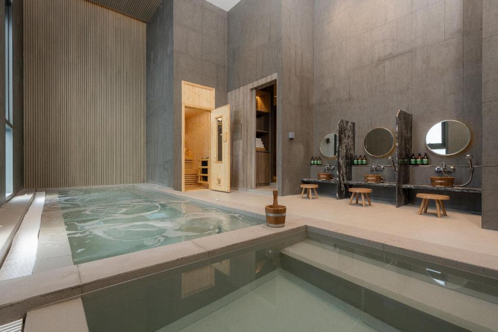 Khlong Tan Hotel | Staybridge Suites Bangkok Sukhumvit by IHG