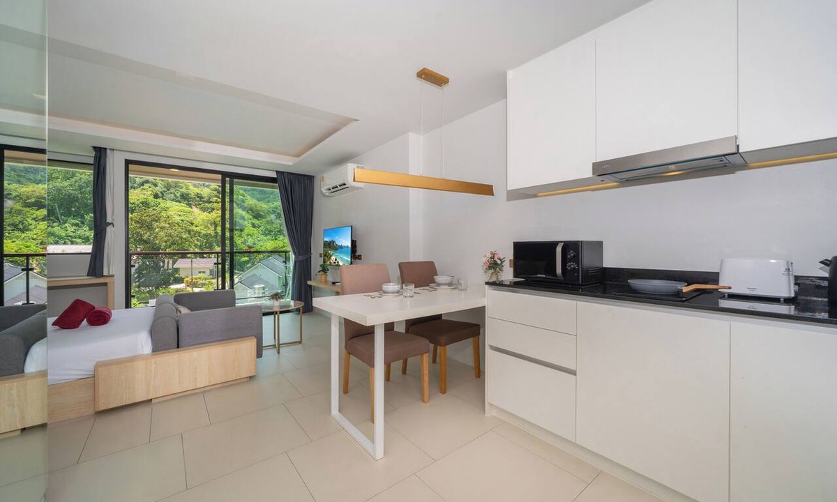 Karon Apartment | Studio Pool Gym 800m to Beach UTKR 306