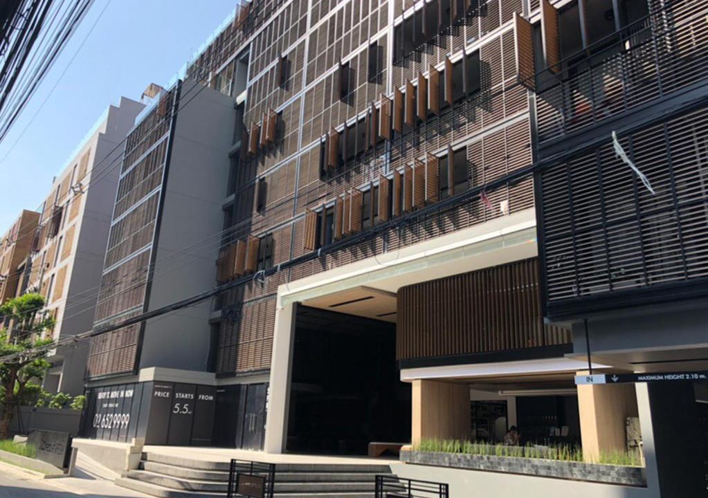 Bangkok Central Business District Apartment | Sukhumvit Asok Modern Suite