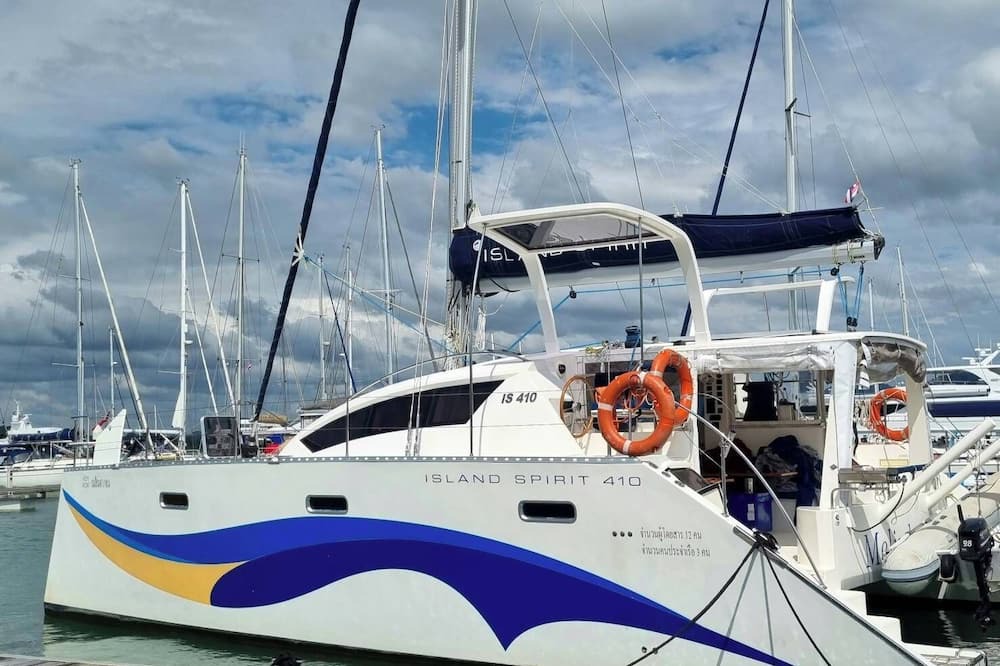 Ban Na Faek Boat Rental | Sun-Kissed Sailing Adventure in Phuket