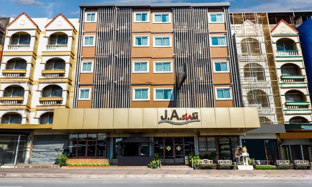 Central Pattaya House | Superior Twin | Spacious Siam City Comfort