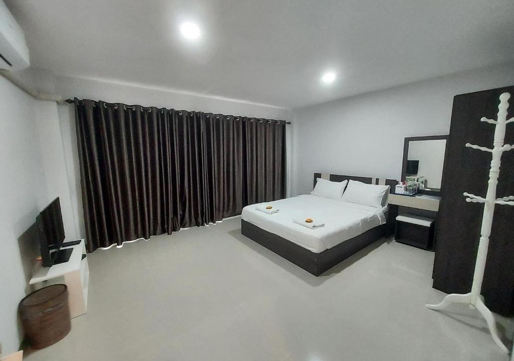 Khao Khan Song Apartment | Thana Apartment