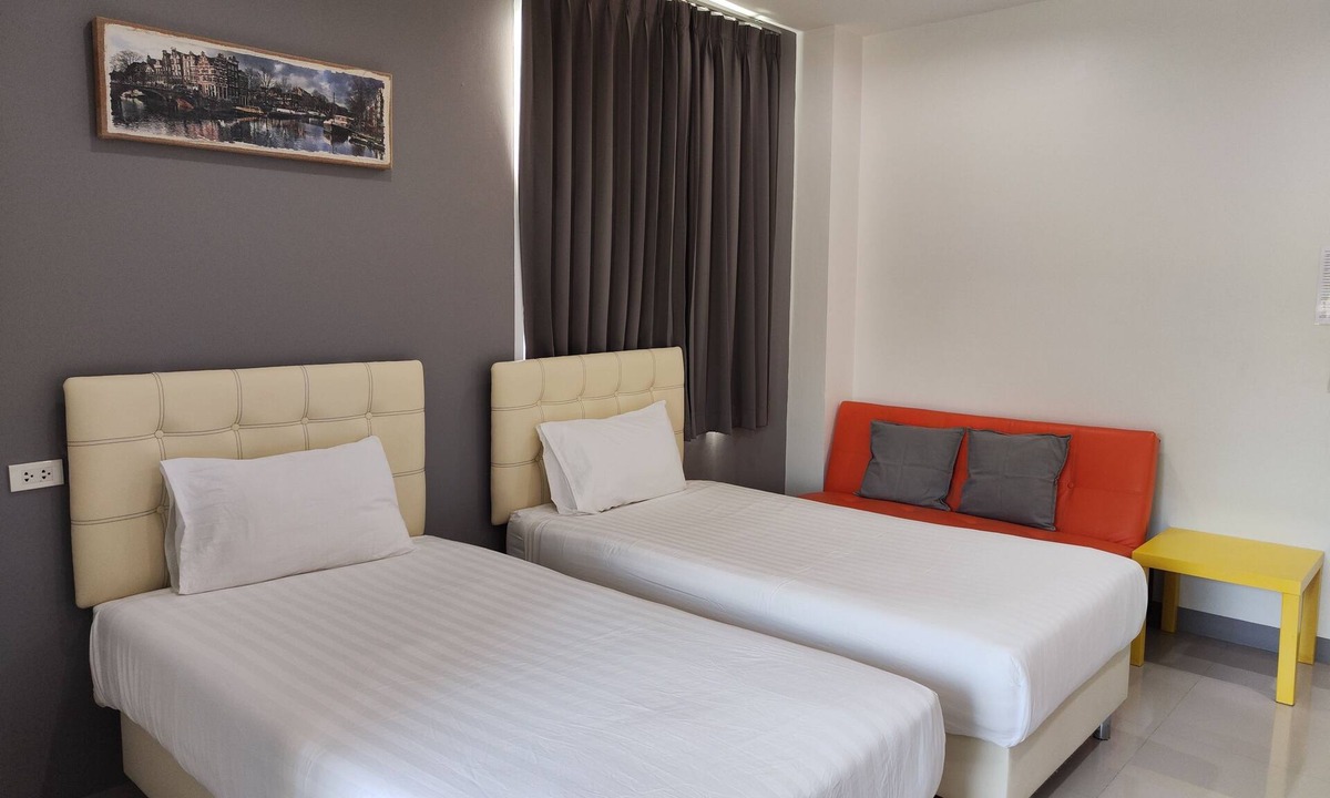 Roi Et Hotel | The Amber Mansion