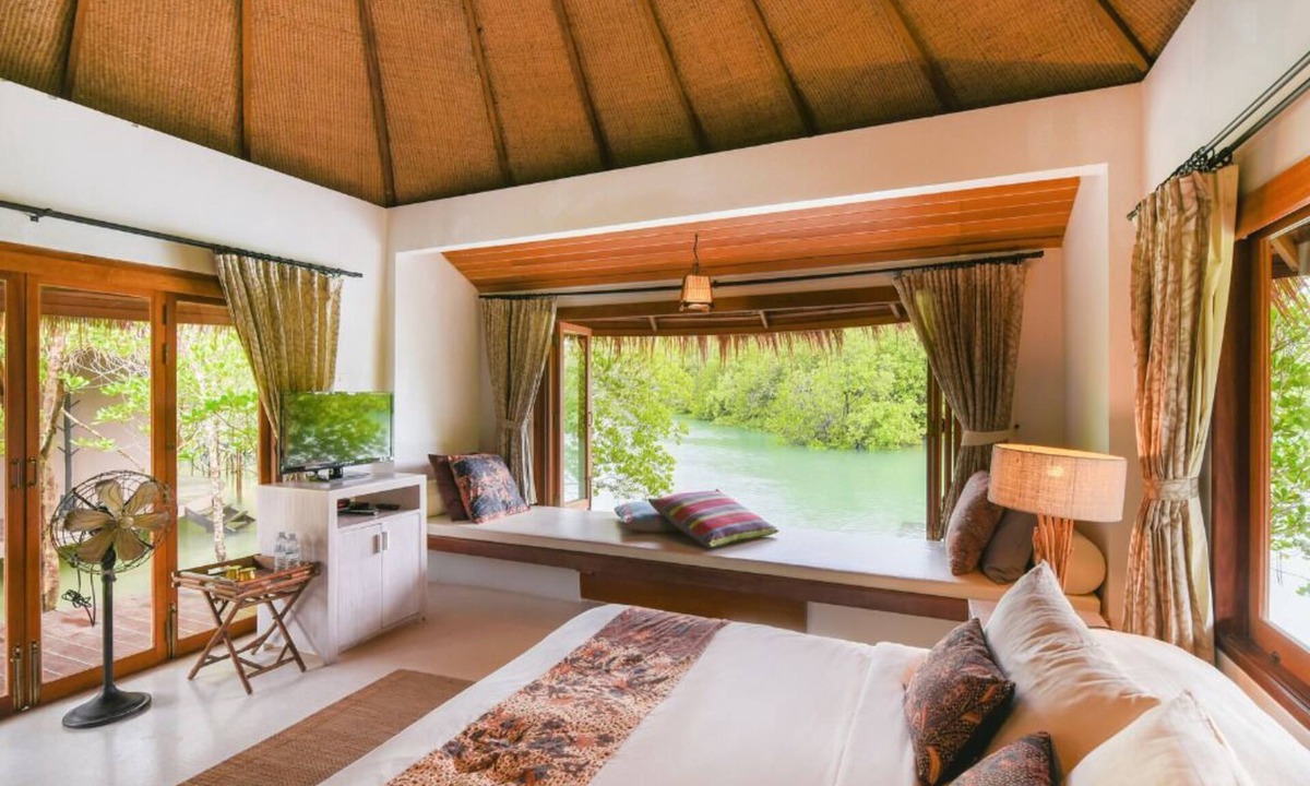 Ranong Hotel | The Blue Sky Resort Koh Payam