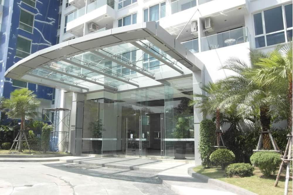 Pratumnak Hill Condo | The Cliff Condominium Floor 10th Number 1007