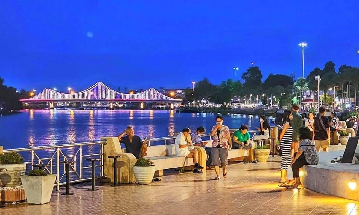 Talat Hotel | the harbour front hotel