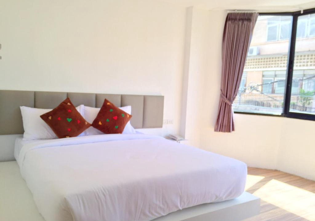 Talat Hotel | The Harbour Front Hotel