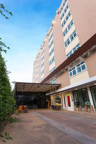 Talat Hotel | The One Surat