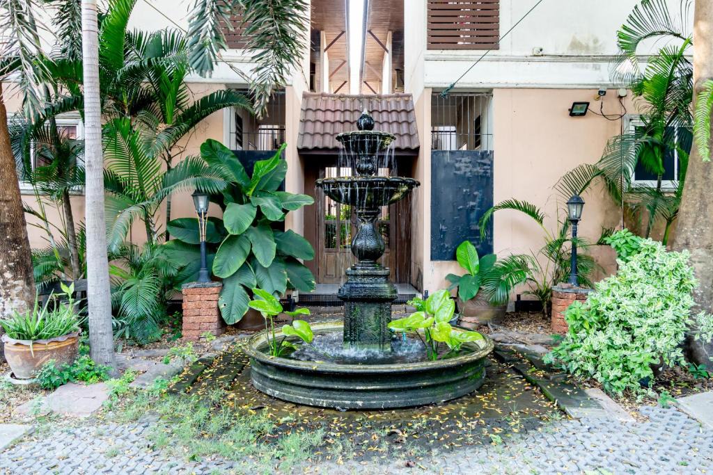 Phutthamonthon Hotel | The Palm Hotel