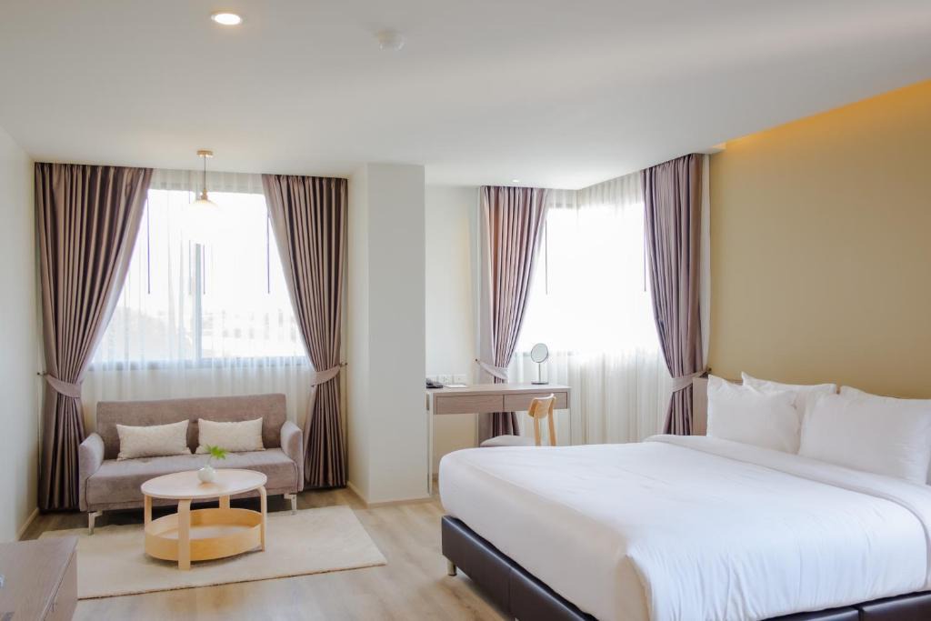 Chiang Mai Hotel | The Rise Suites Hotel, Chiang Mai - SHA Extra Plus