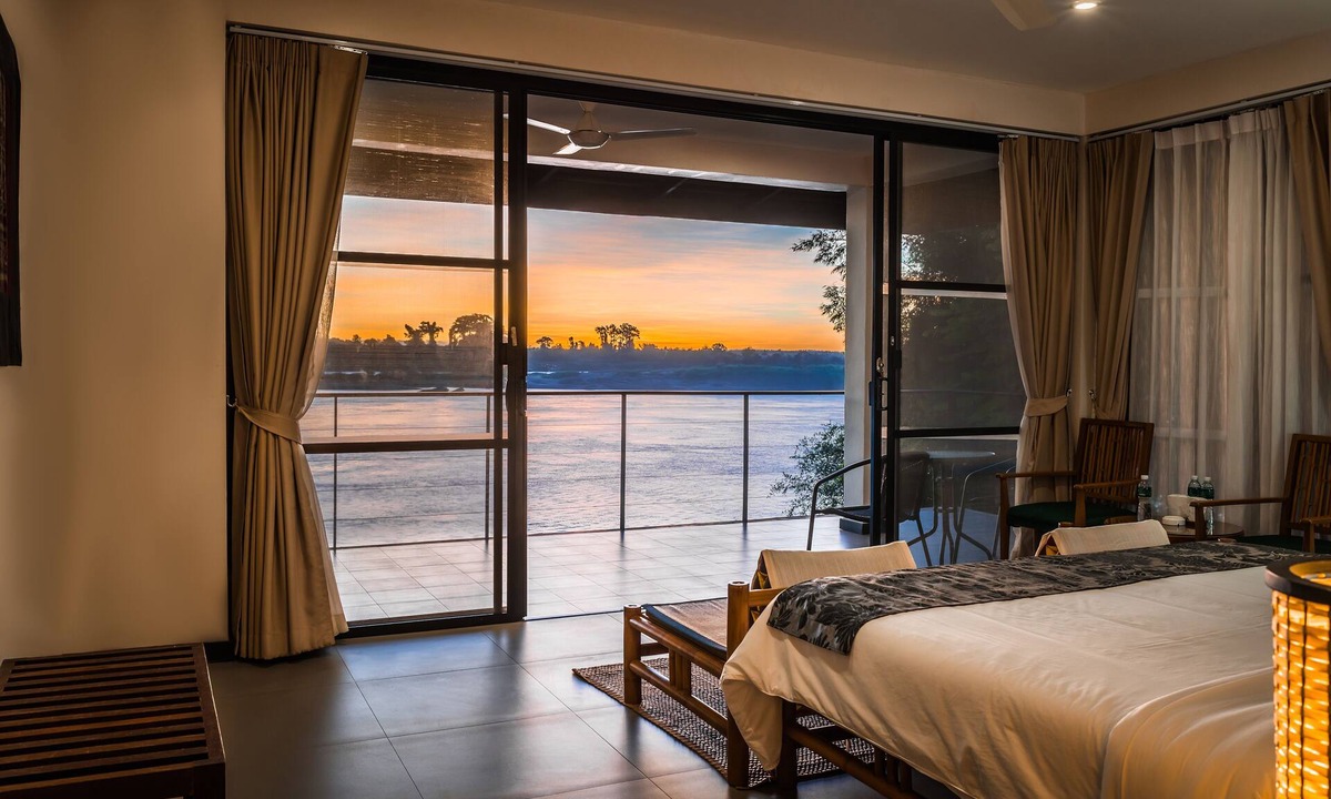 Champasak Hotel | The River Resort