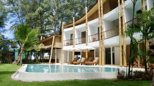 Khok Kloi Hotel | The TALAY