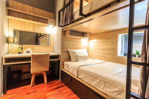 Wua Lai Hostel | To Bed Poshtel
