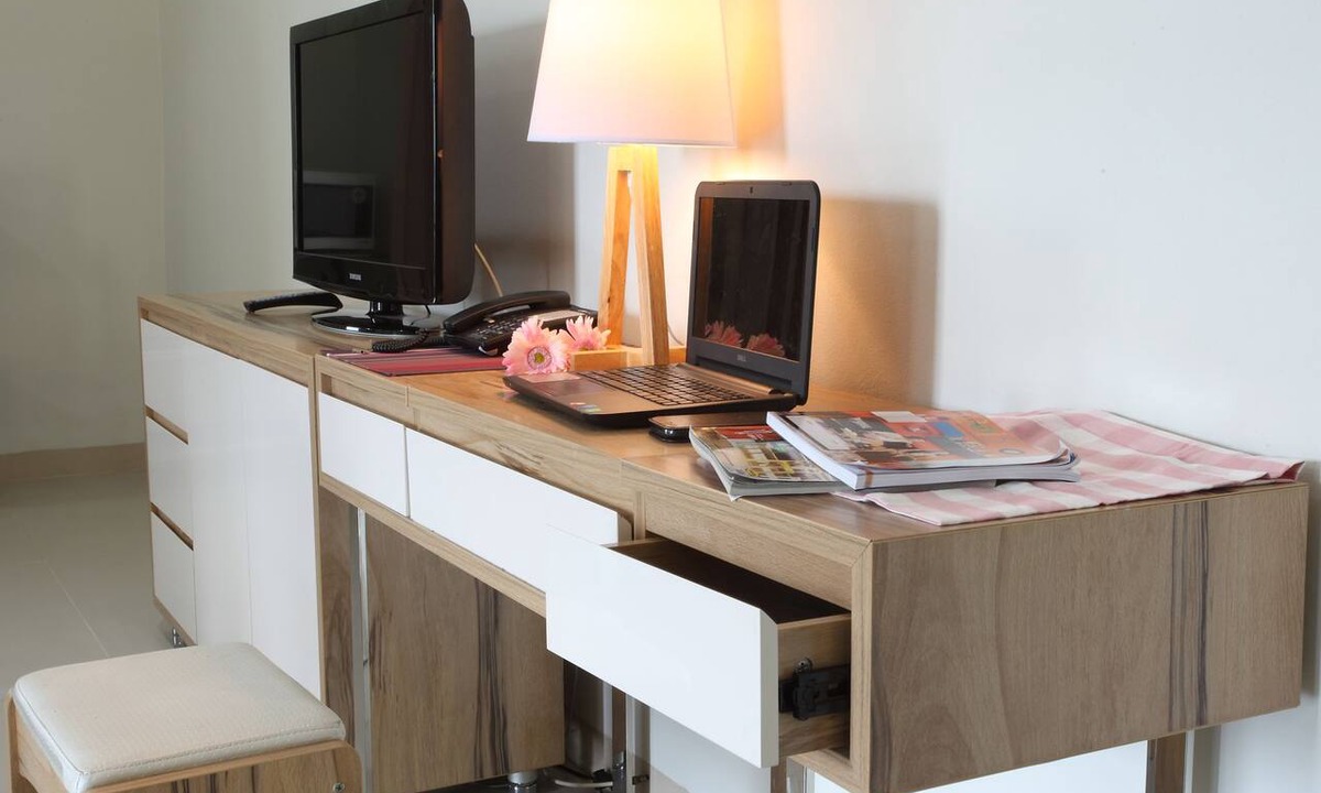Chom Phon Hotel | Tongtip Place