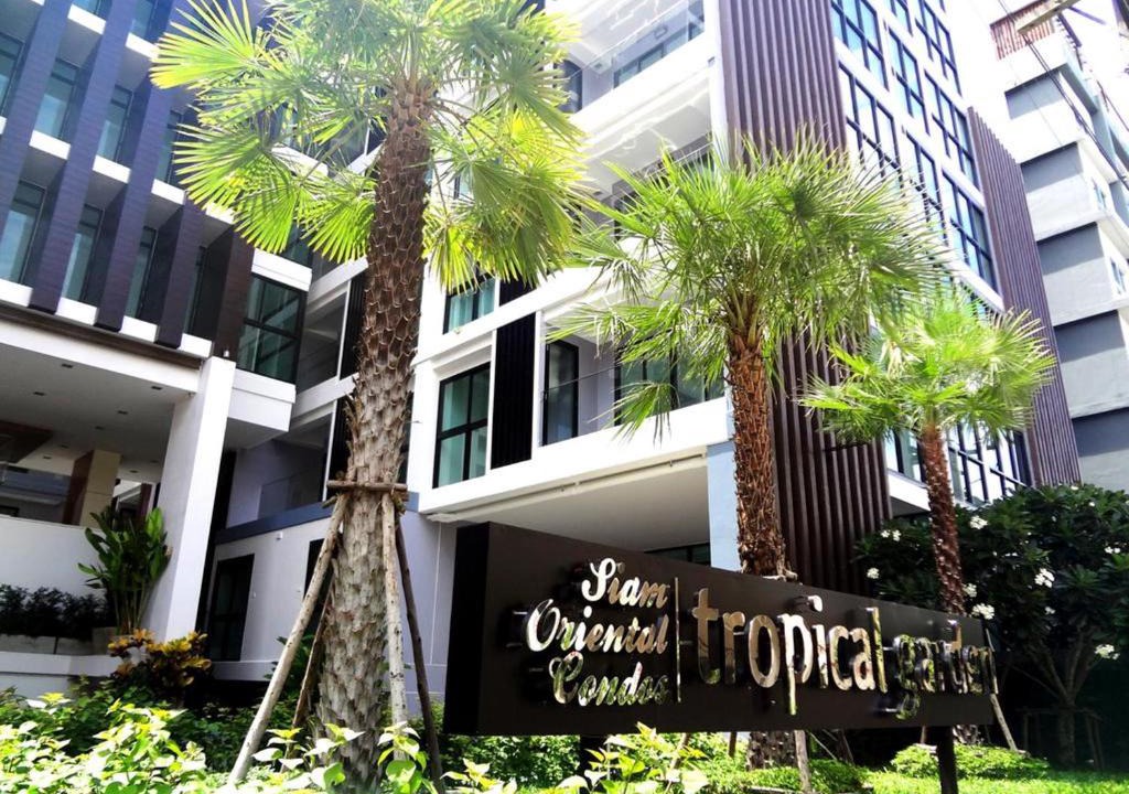 Pratumnak Hill Apartment | Tropical Garden Studio