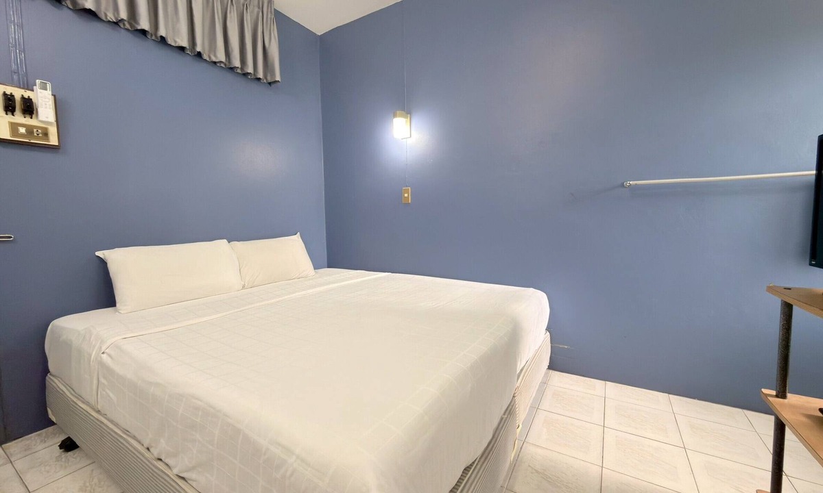 Khlang Hotel | V.House Nakhon