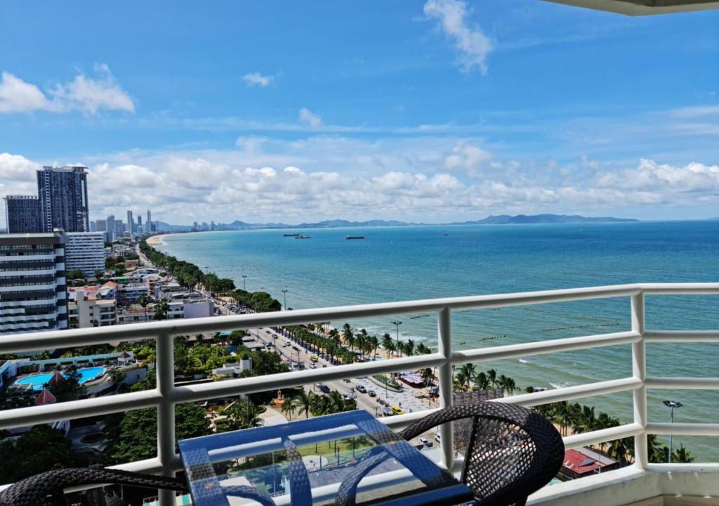 Jomtien Apartment | View Talay Condominium by Vlad Property