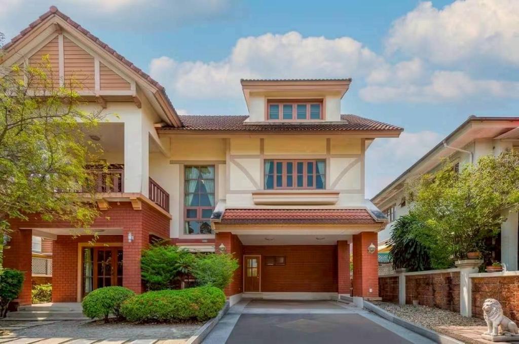 Bang Yai Villa | Villa 4Bedroom 3Bathroom at Bang Muang