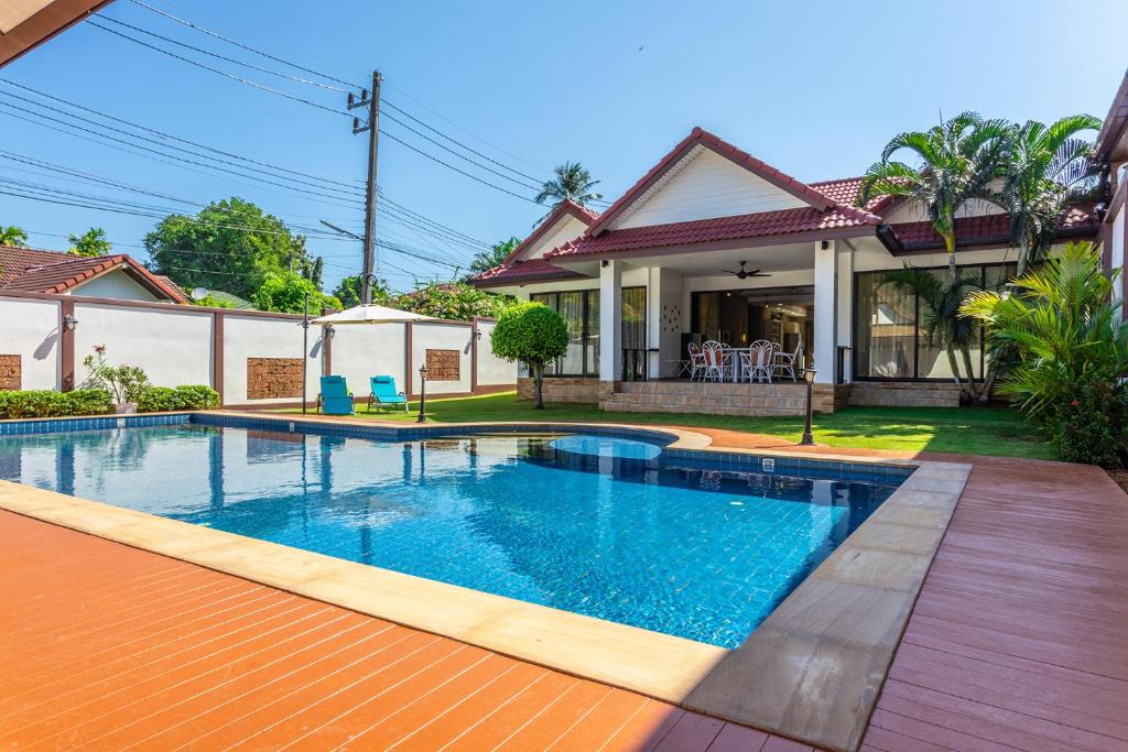 Nai Harn Villa | Villa Status