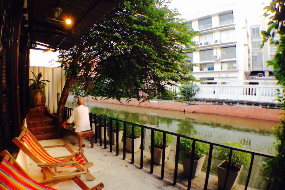 Chana Songkhram House | VIMAN HOUSE : Canal View