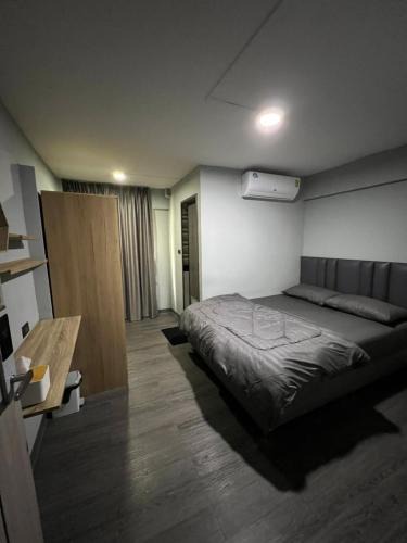 Phra Khanong Nuea Hotel | W71
