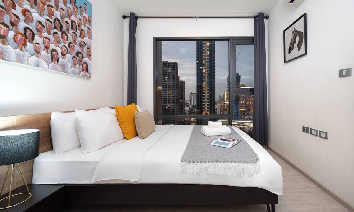 Sukhumvit Apartment | Wander | Skyline Balcony 19F | Full Kitchen | 5min to BTS