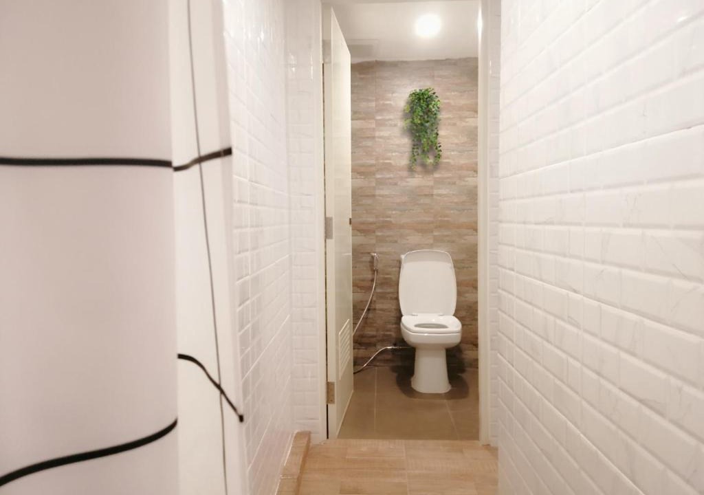Thanon Phaya Thai Hostel | White House Hostel