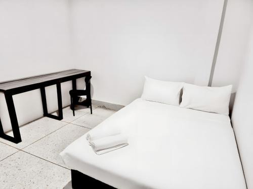 Wat Bowon Niwet Hostel | X Mitr Inn Khaosan Road - มิตรอินน์ ถนนข้าวสาร