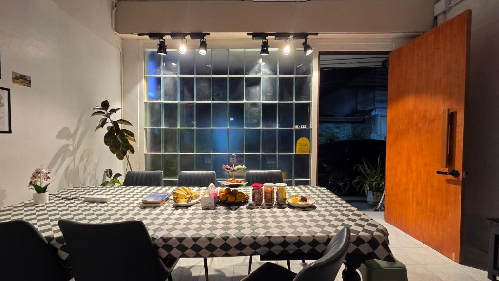 Don Muang Hostel | Zanit Hostel Private room ,Mix dorm and Female dorm