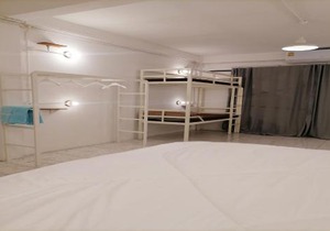 8 SLEEPER STREET Guesthouse