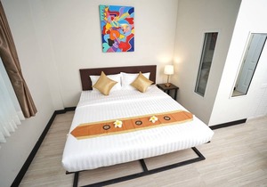 Double bed with ABF near Don Muang Airport
