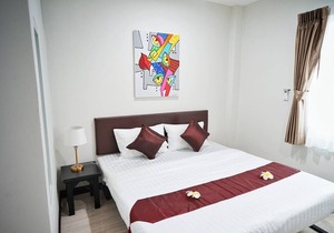 Double bed with ABF near Don Muang Airport