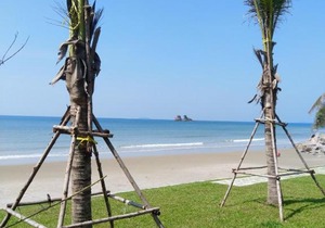 Escape Condominium, Mae Phim Beach