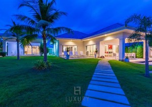 Hua Hin Pool Villa with 4 Bedrooms L50