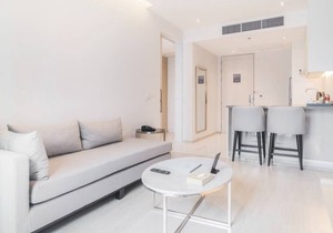 Junior Suite-Cozy and Delicate near BTS Thonglor 舒适精致房近通罗天铁站 U9
